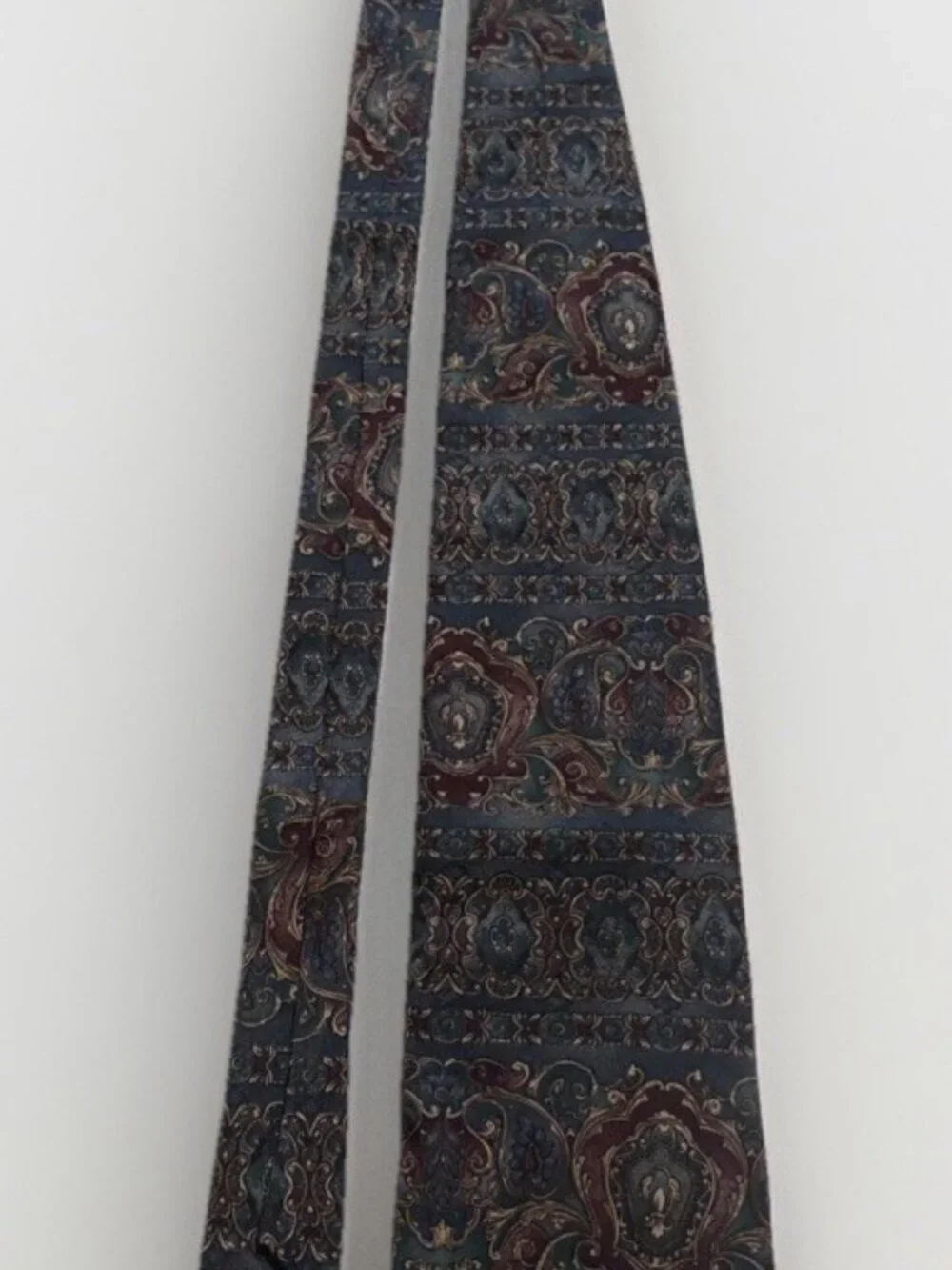 Mallory & Church Tie Mens 100% Silk Blue Paisley Necktie Made in USA Vintage